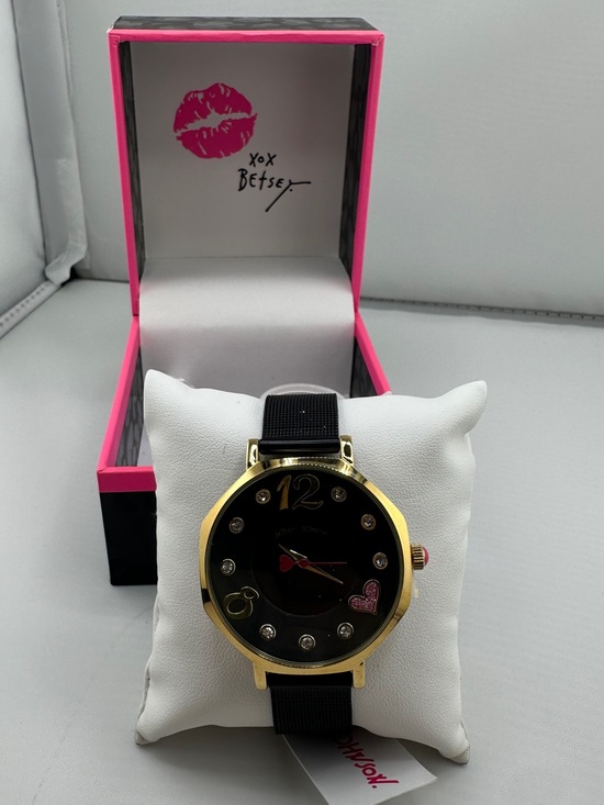 New Betsey Johnson Black and Gold Tone Women\'s Heart Accent Watch main image 4
